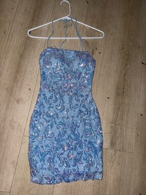 WINDSOR homecoming size 0 Light Blue Sequin strappy Dress